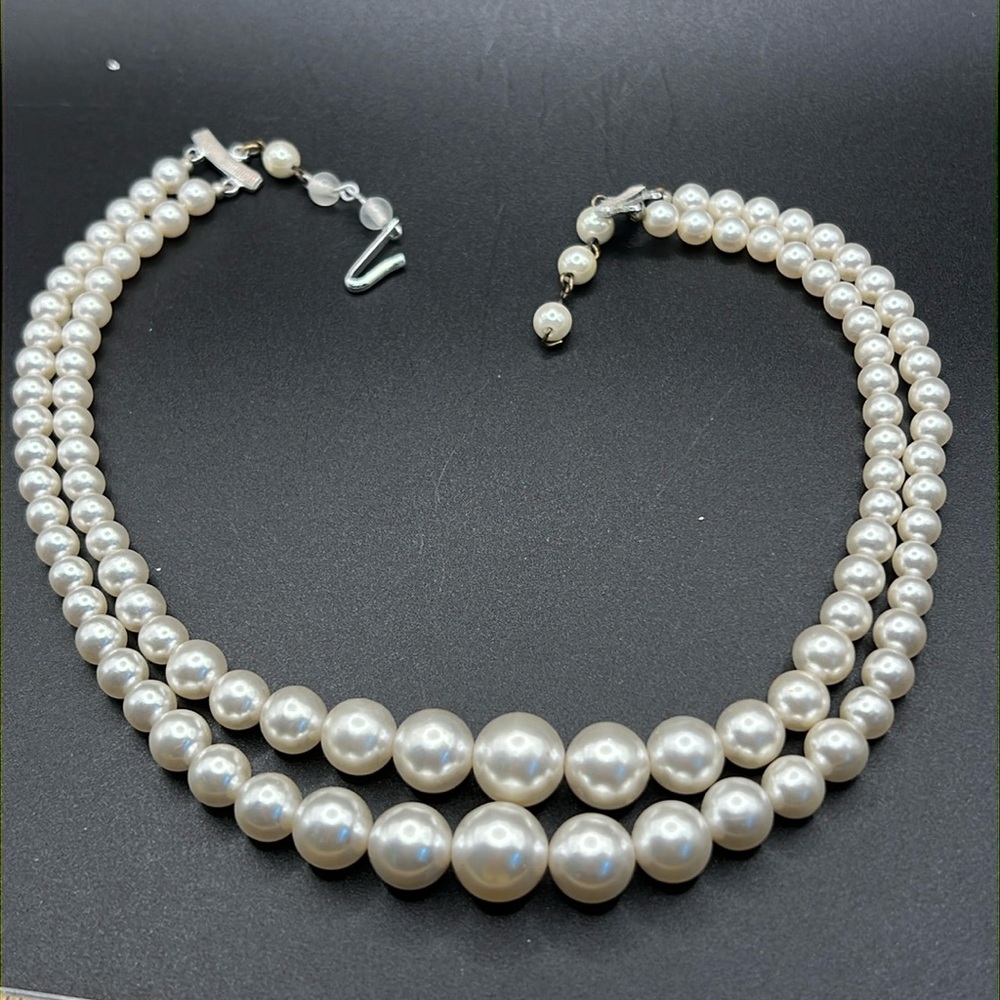 Vintage Japan faux pearl necklace